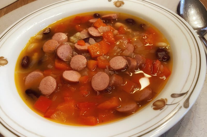 Serbische Bohnensuppe